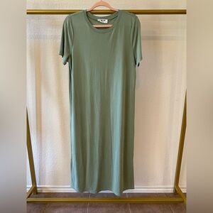 Double zero pistachio mint green stretchy midi dress large